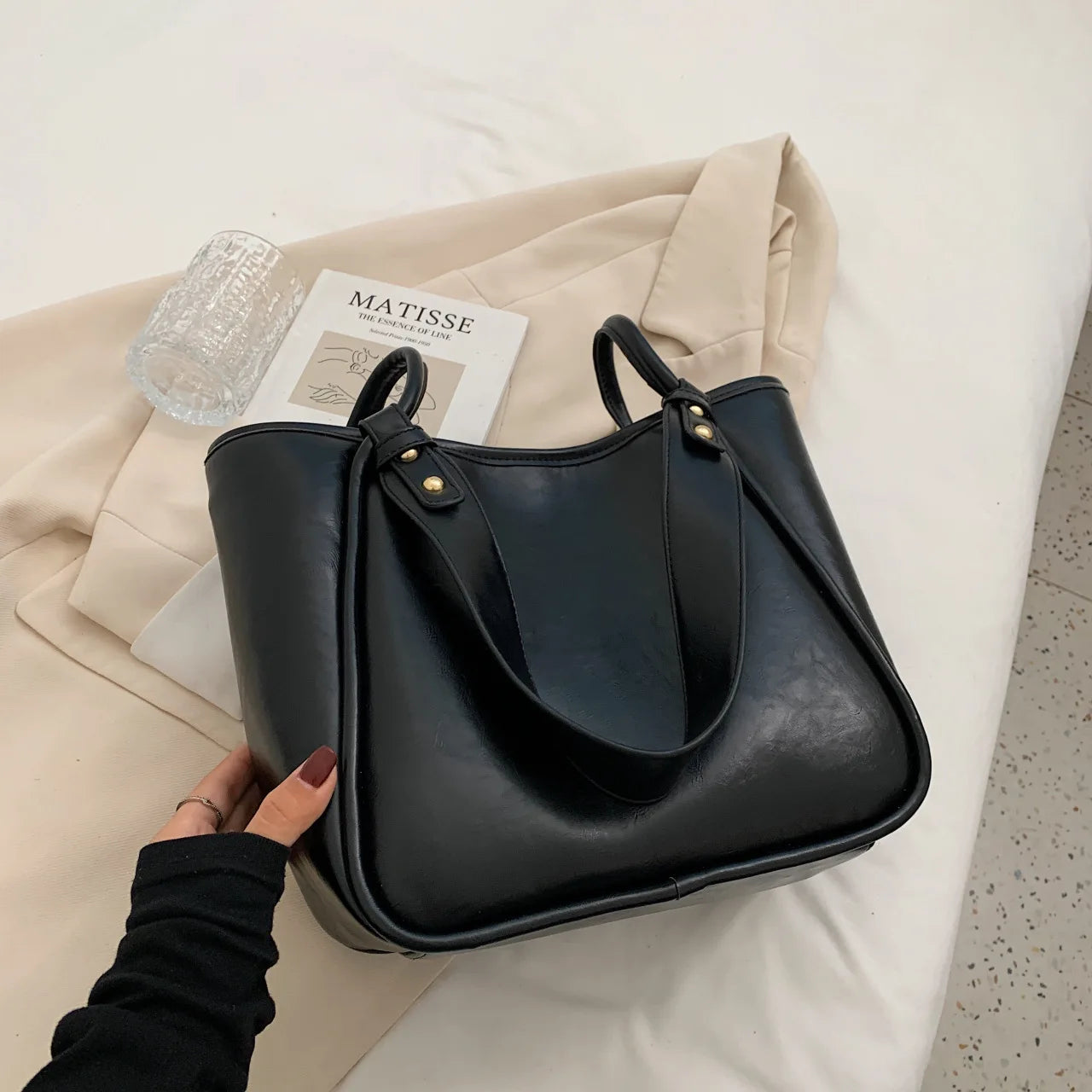 Retro Bucket Tote 2025