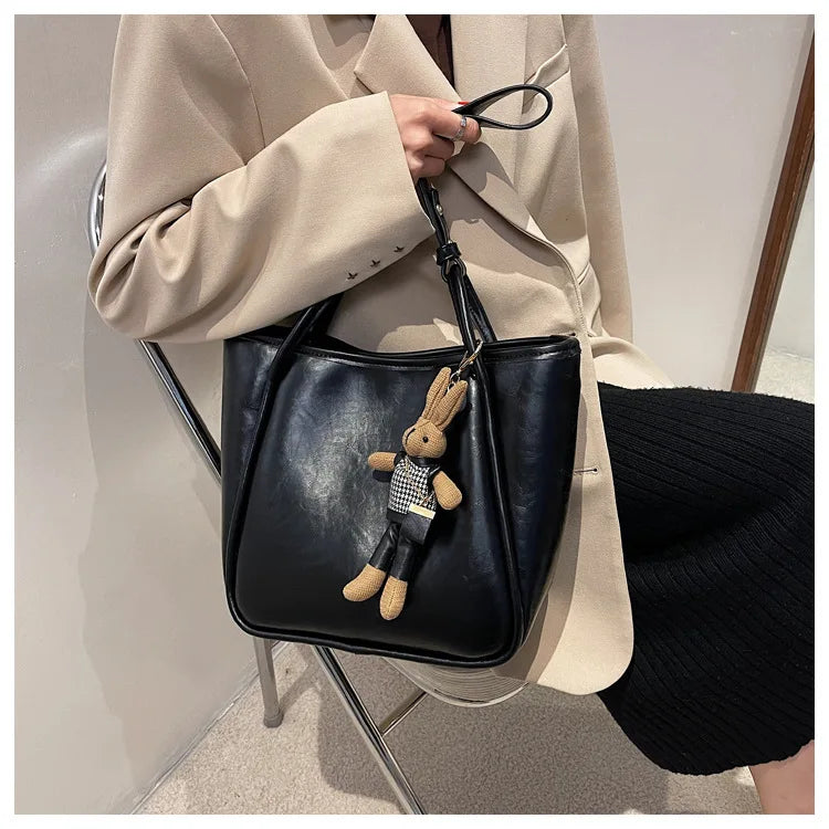 Retro Bucket Tote 2025