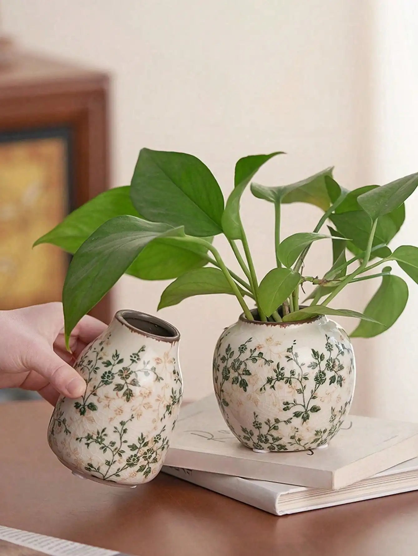 Ice-Crackle Table Vase