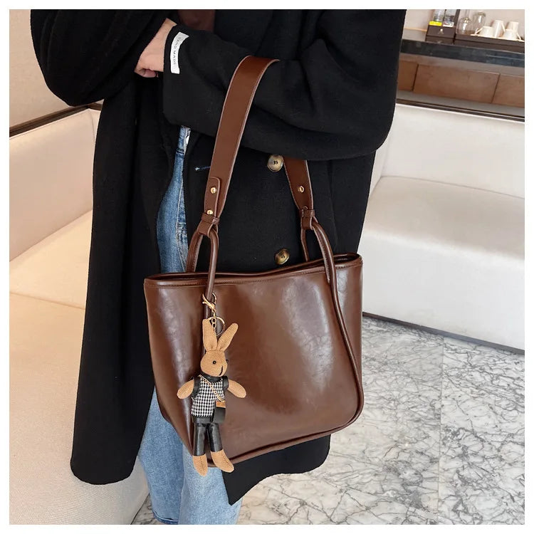 Retro Bucket Tote 2025