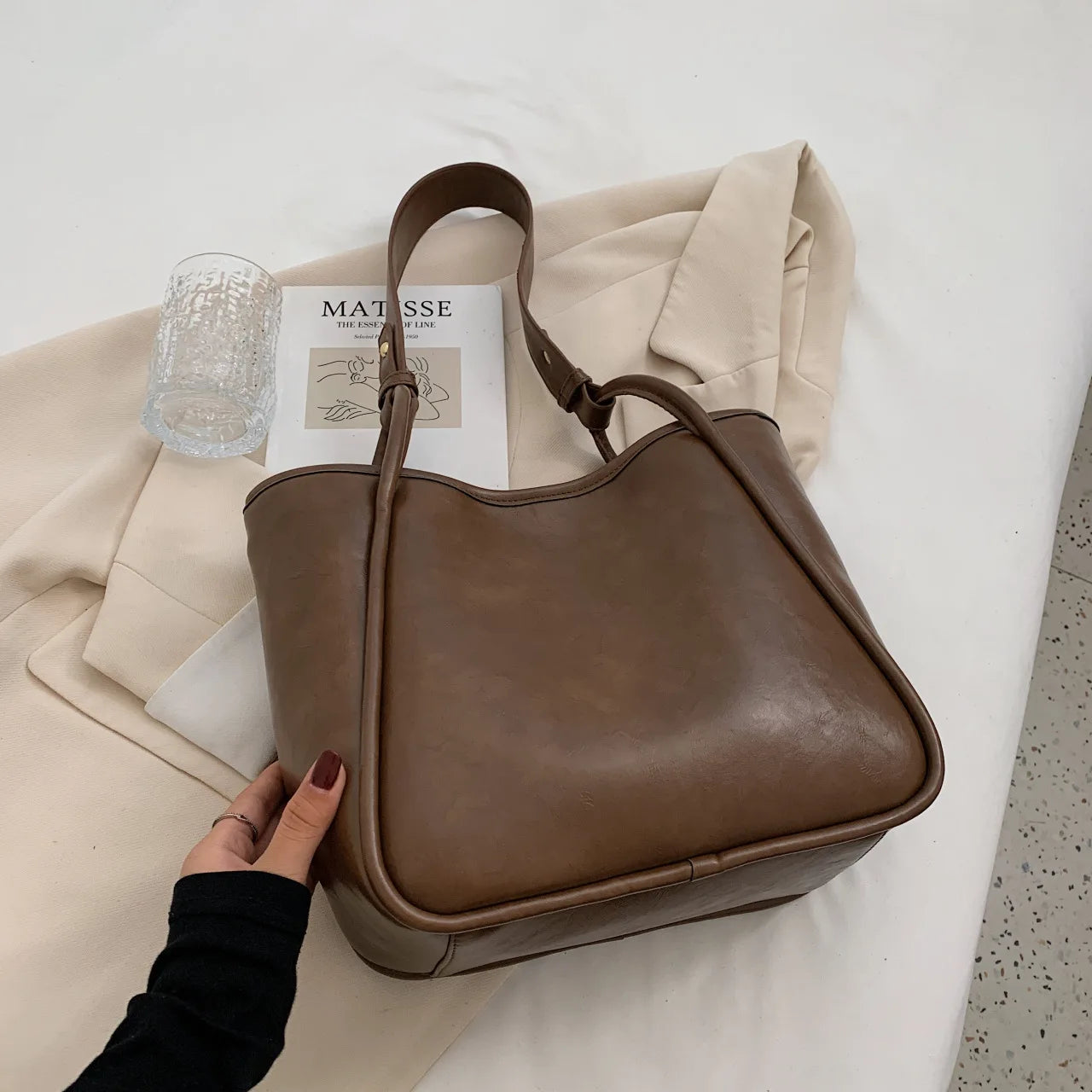 Retro Bucket Tote 2025