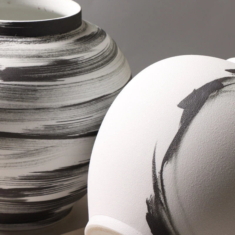 Large Nordic Minimal Vase