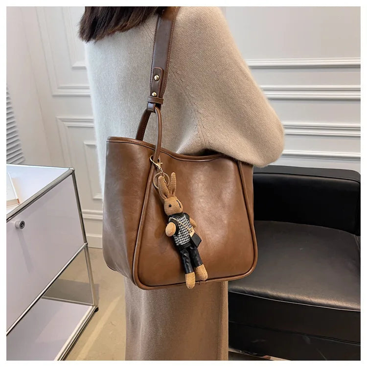 Retro Bucket Tote 2025