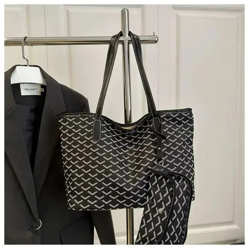 Minimal Leather Large Tote