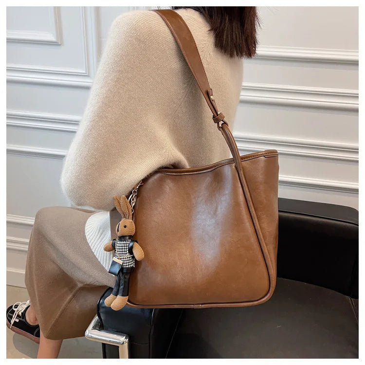 Retro Bucket Tote 2025